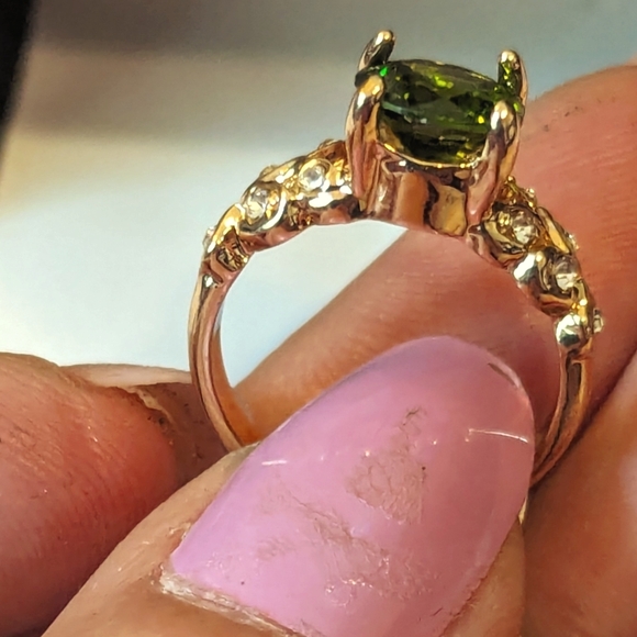 Nwt Emerald & Diamond Ring Size 5 💍 - Picture 12 of 12